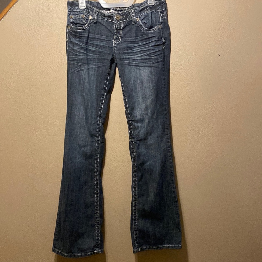 Women’s Jeans. Size Large. By Amethyst. Regular length.